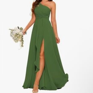 Elegant Green One-Shoulder Dress